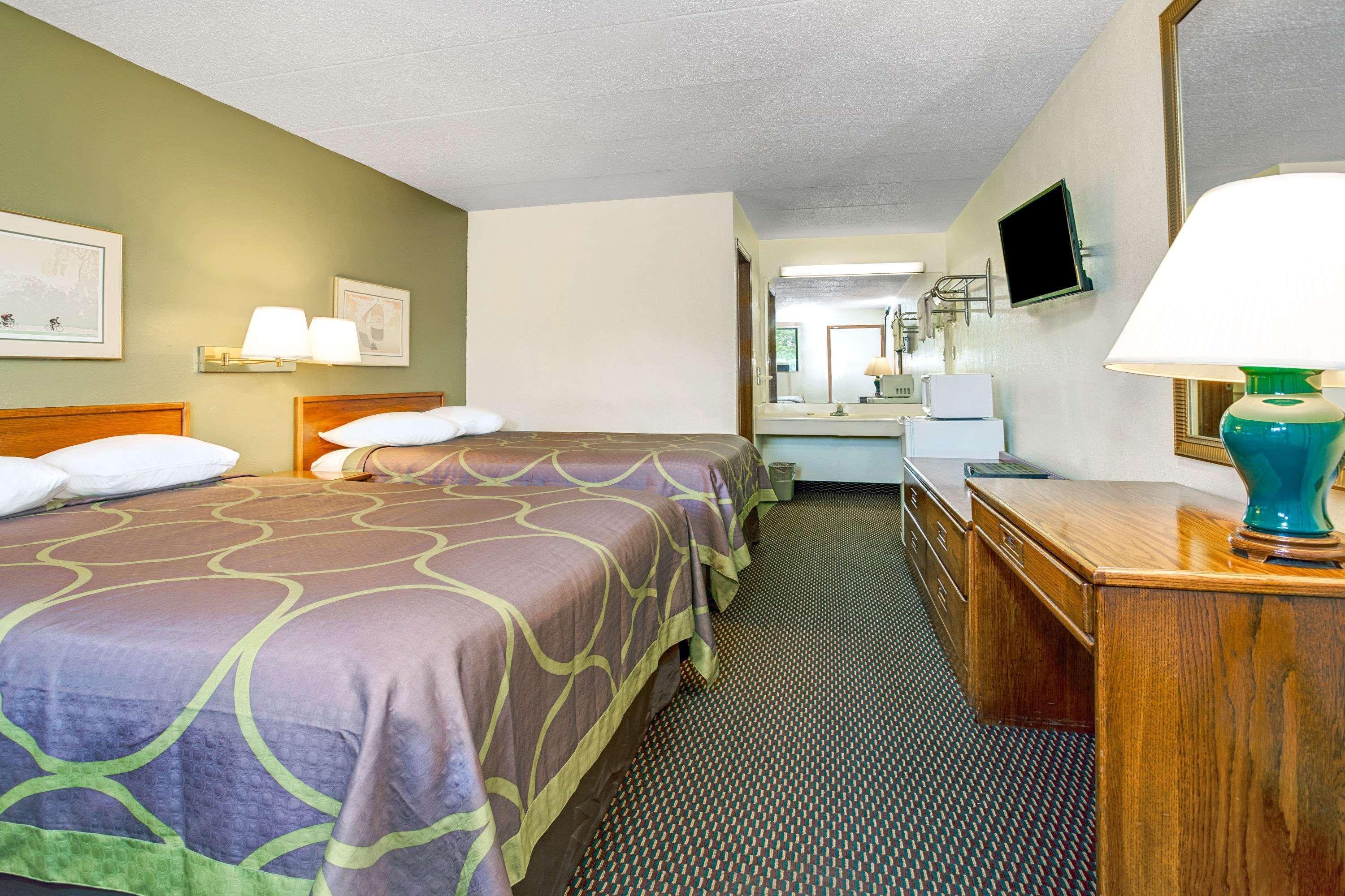 Super 8 By Wyndham Fort Mitchell Cincinnati Area Exteriör bild