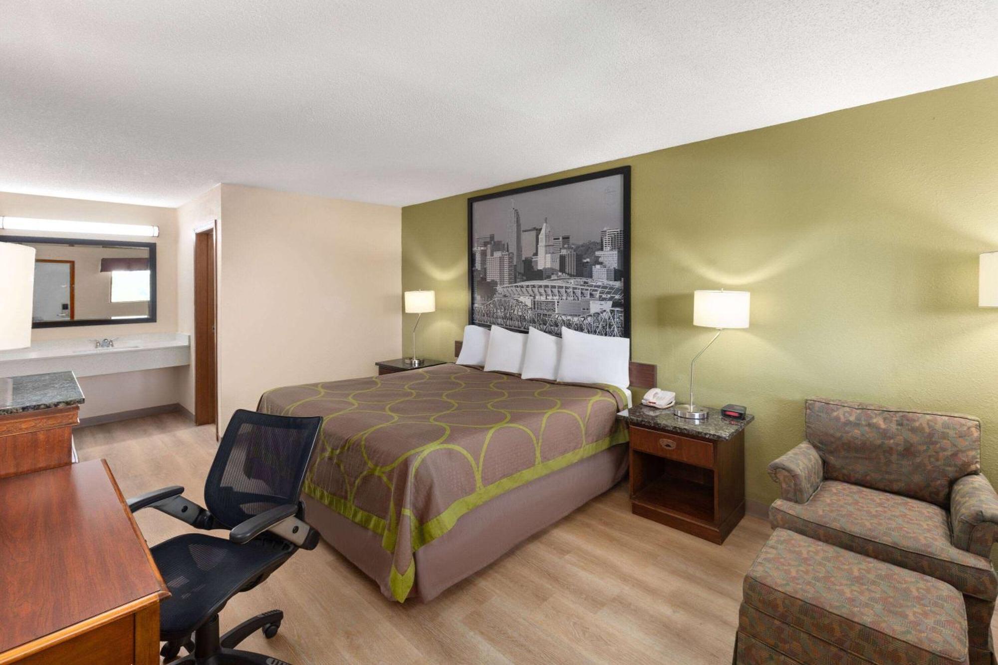 Super 8 By Wyndham Fort Mitchell Cincinnati Area Exteriör bild