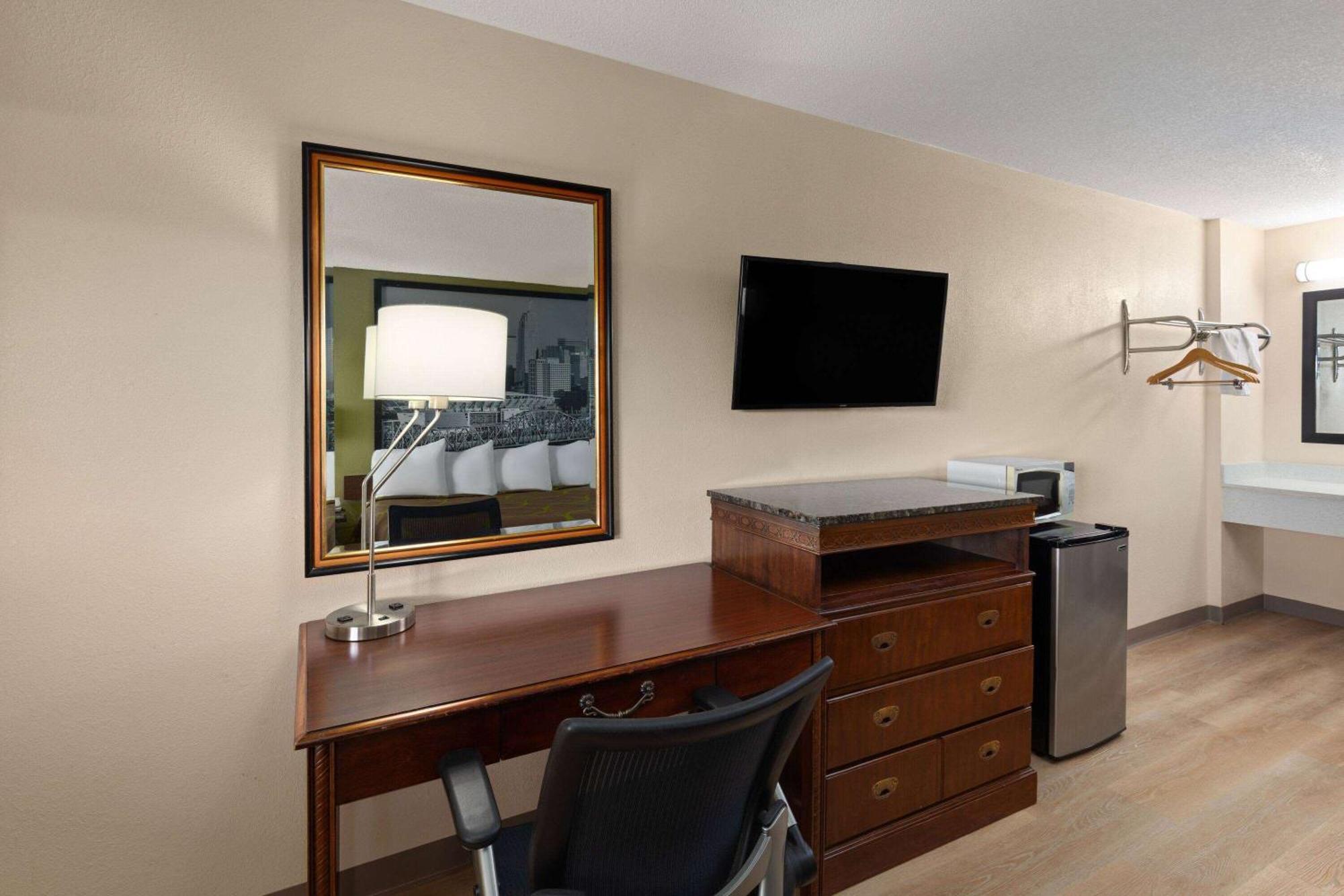 Super 8 By Wyndham Fort Mitchell Cincinnati Area Exteriör bild