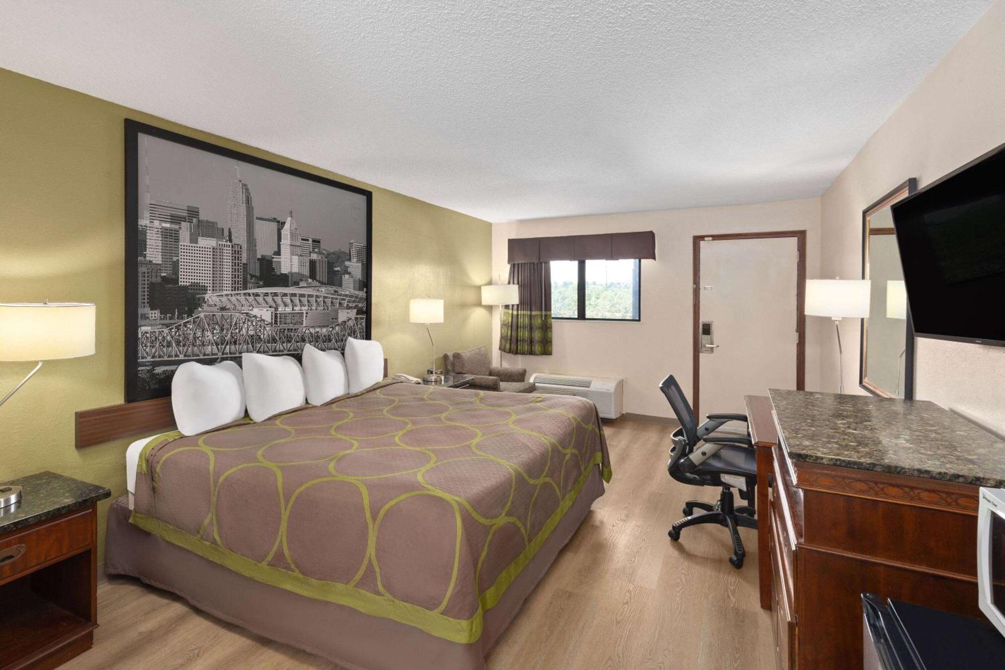 Super 8 By Wyndham Fort Mitchell Cincinnati Area Exteriör bild